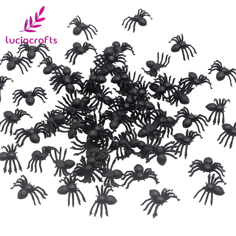 Lucia crafts 50pcs Plastic Fake Black Spiders Trick Toy For Halloween Haunted House Realistic Prop Decorations H0355