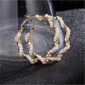 2019 New Pearl Hoop Earrings for Women Exaggerates Oversize Pearl Circle Ear Rings Earrings Fashion Europe Nightclub Jewelry